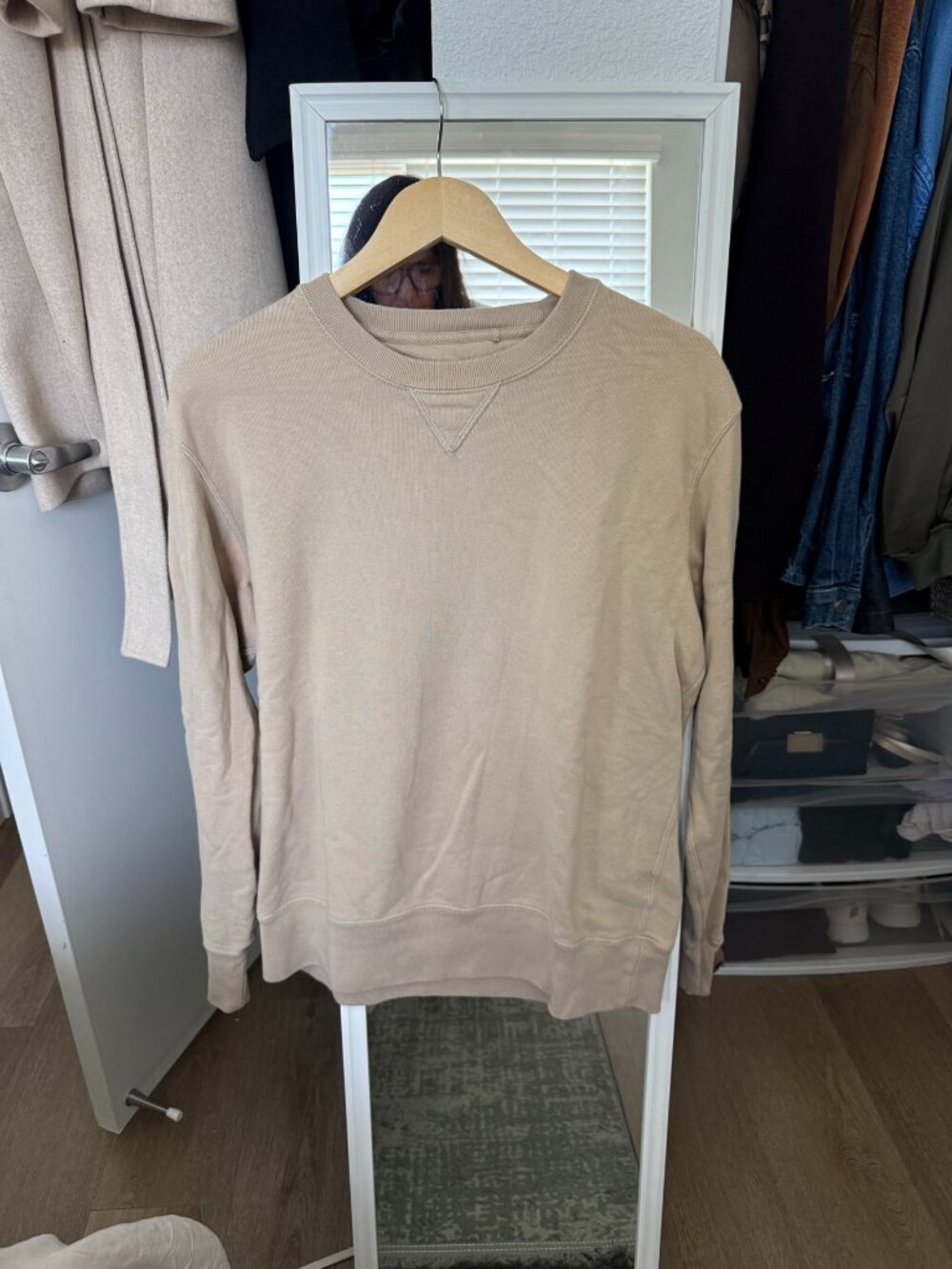Uniqlo Beige Crewneck Sweatshirt Men's L